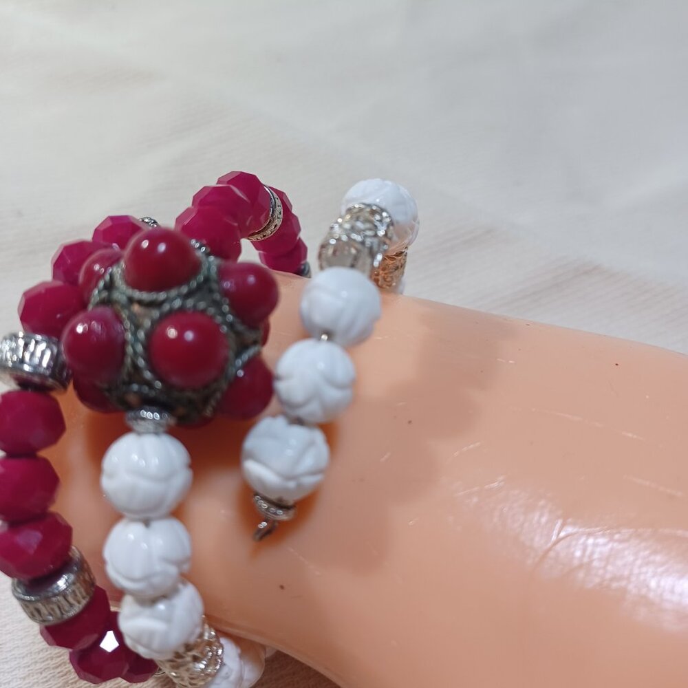 Memory Wire Bracelet - Shell Beads & Ruby Red - image 3